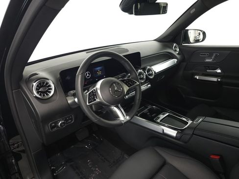 Certified 2026 Mercedes-Benz GLB 250 4MATIC image 8