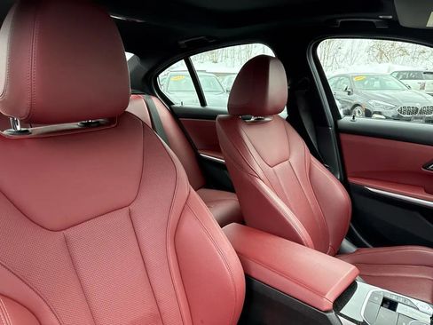 Used 2022 BMW 330i xDrive Sedan w/ M Sport Package image 32