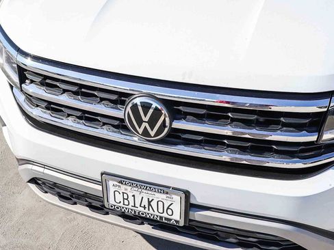 Certified 2022 Volkswagen Atlas SE w/ Panoramic Sunroof Package image 8