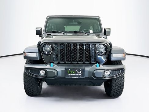 Used 2023 Jeep Wrangler Unlimited w/ Cold Weather Group AWD/4WD image 2