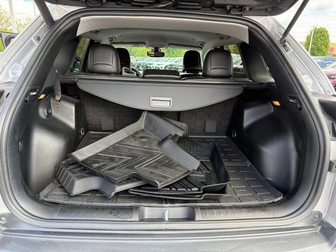 Used 2019 Jeep Cherokee Limited AWD/4WD image 24