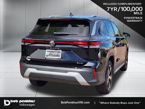 New 2026 Volkswagen Tiguan SE AWD/4WD image 25