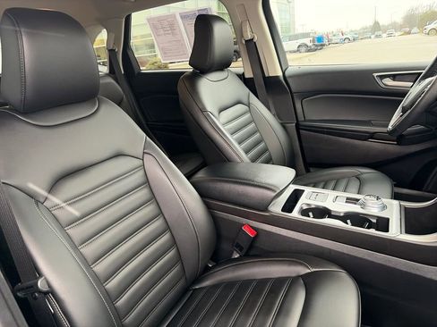 Used 2022 Ford Edge SEL image 12