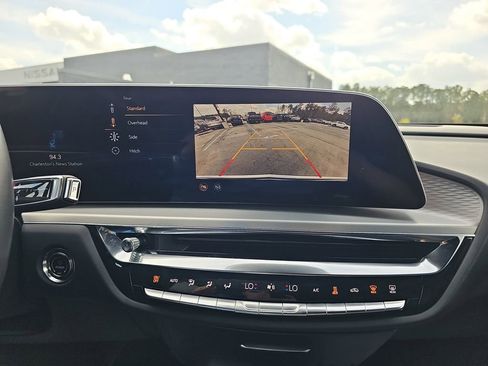 Used 2024 Cadillac Lyriq Luxury image 27