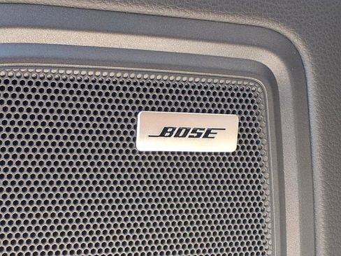 Certified 2025 Porsche Macan Base image 19