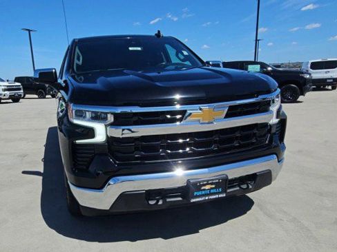 Used 2022 Chevrolet Silverado 1500 LT image 2