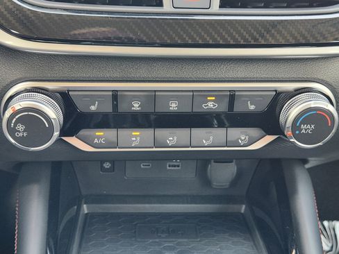 Used 2024 Nissan Altima 2.5 SR w/ SR Premium Package image 22