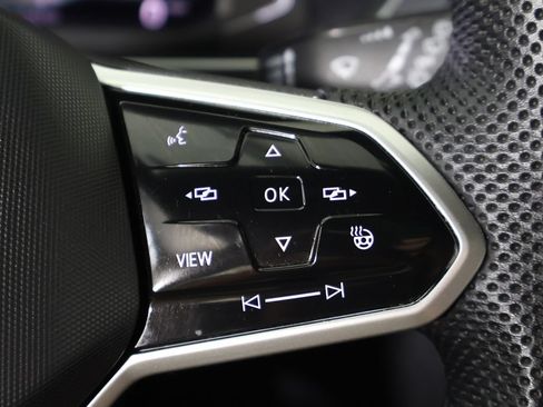 Used 2022 Volkswagen Tiguan SEL R-Line AWD/4WD image 47