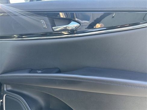 Certified 2022 Lincoln Nautilus Reserve image 36