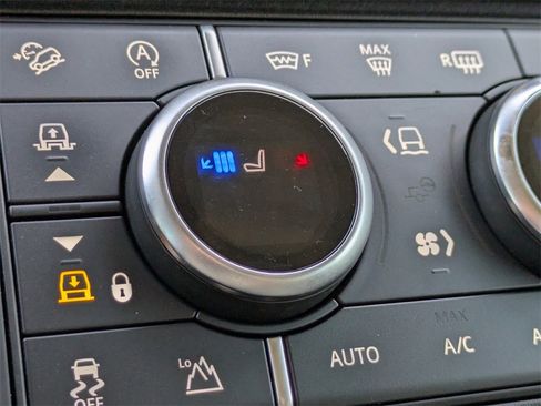 Used 2020 Land Rover Defender 110 HSE image 24