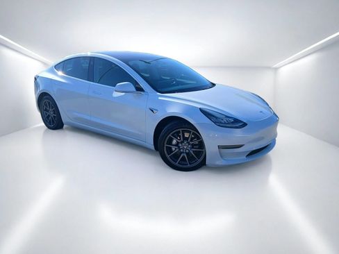 Used 2018 Tesla Model 3 Long Range AWD/4WD image 2