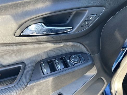 Certified 2022 Chevrolet Equinox RS w/ LPO, Floor Liner Package image 15