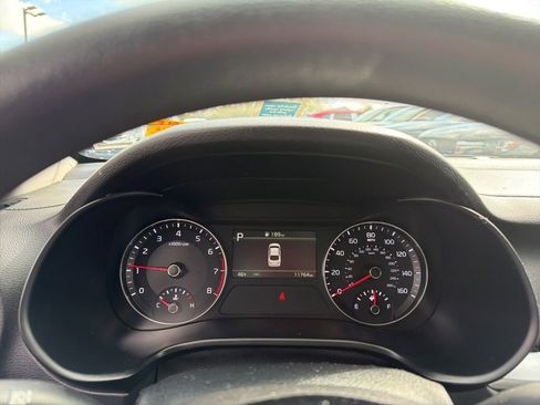 Used 2024 Kia Forte LXS FWD image 5