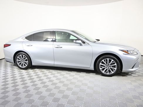 Used 2023 Lexus ES 350 w/ Premium Package FWD image 8