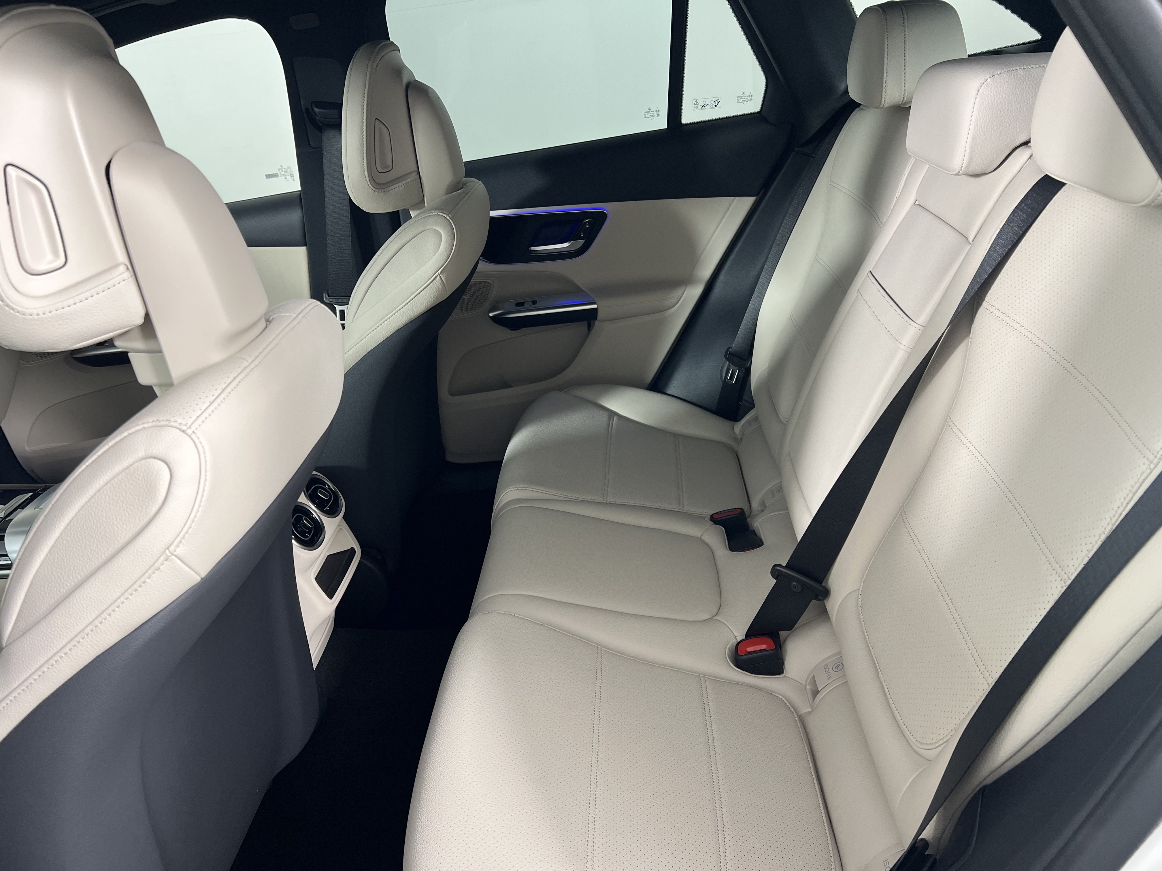 New 2027 Mercedes-Benz GLC 300 4MATIC image 21