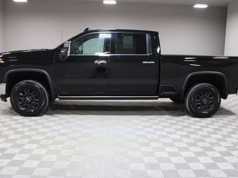 Used 2024 Chevrolet Silverado 2500 LTZ w/ LTZ Convenience Package image 9