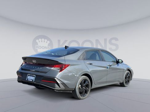 New 2026 Hyundai Elantra Sport image 7