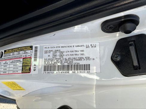 Used 2021 Toyota Tacoma SR image 31