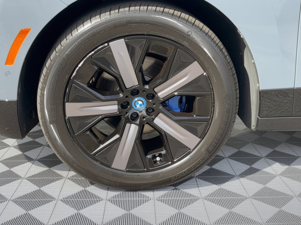 Certified 2024 BMW iX xDrive50 w/ Sport Package AWD/4WD image 13