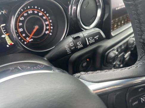 Used 2023 Jeep Wrangler Sahara image 23