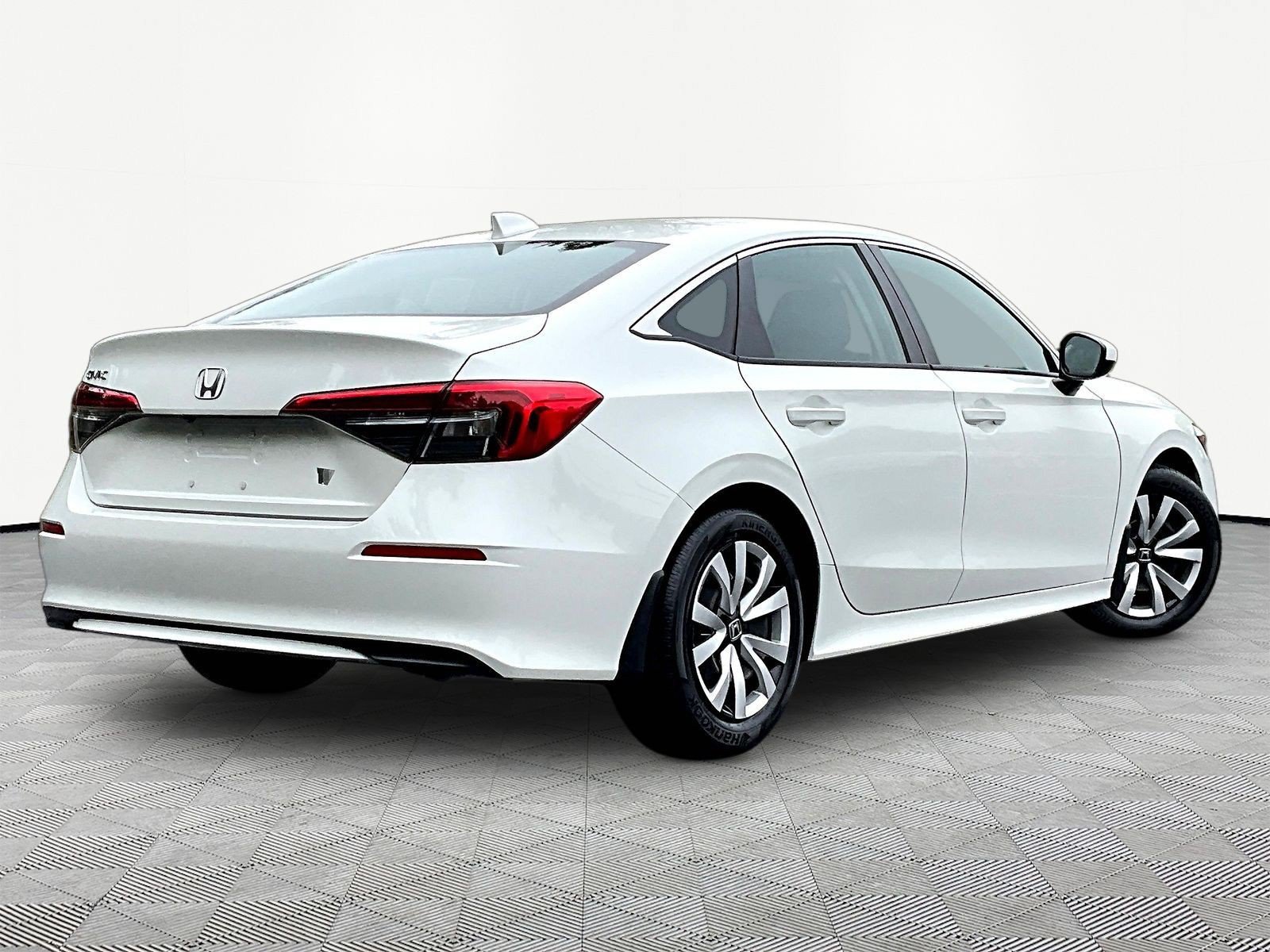 Used 2024 Honda Civic LX image 6