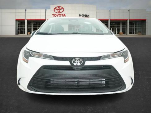 New 2026 Toyota Corolla LE image 2