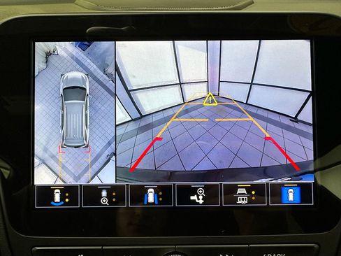 Certified 2022 Chevrolet Equinox RS w/ RS Leather Package image 27