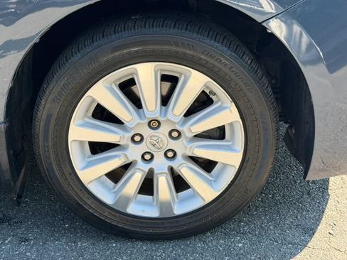 Used 2015 Toyota Sienna XLE Premium AWD/4WD image 9