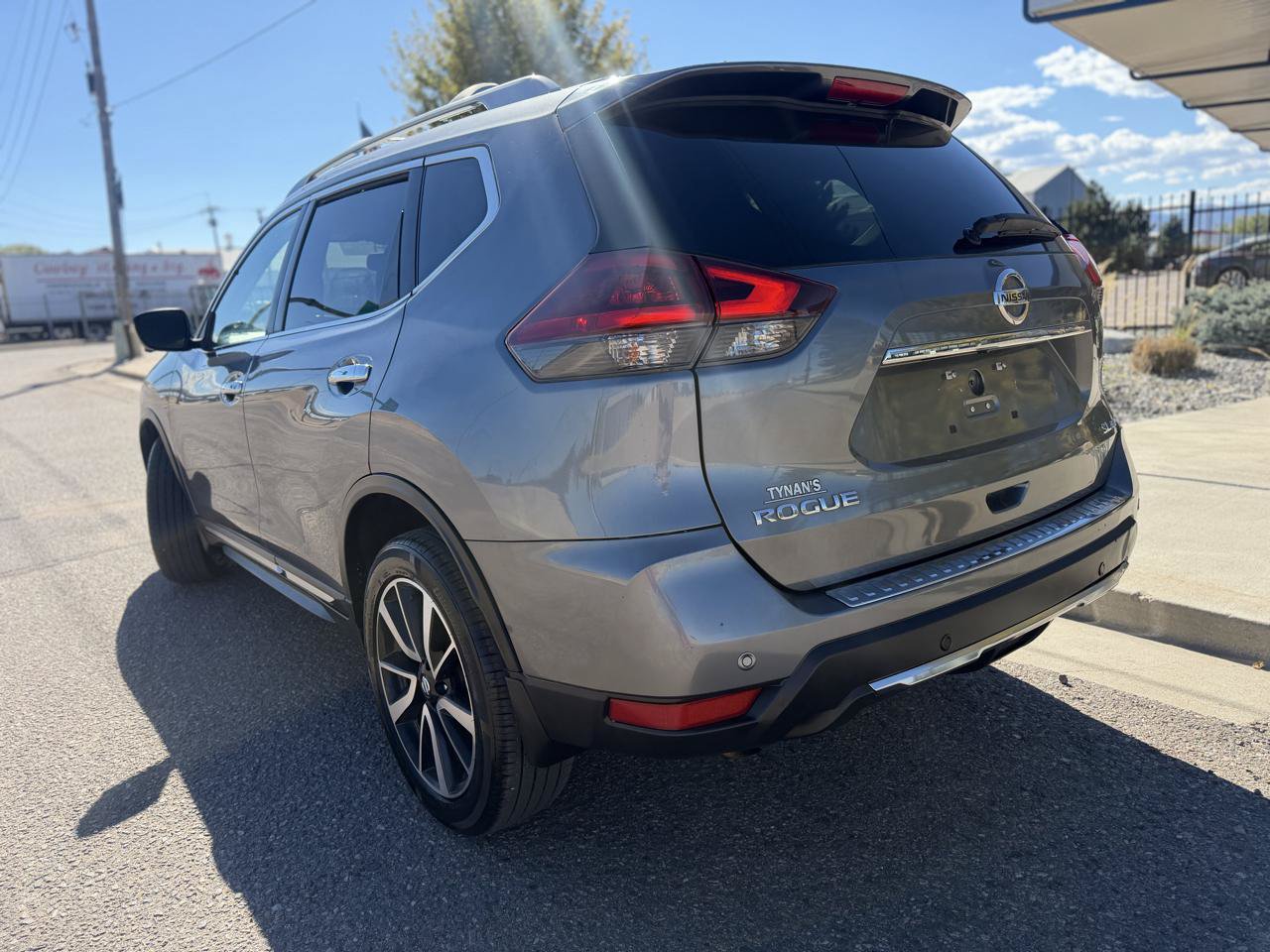 Used 2020 Nissan Rogue SL AWD/4WD image 3