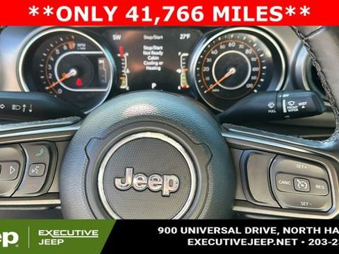Used 2021 Jeep Gladiator Willys image 11