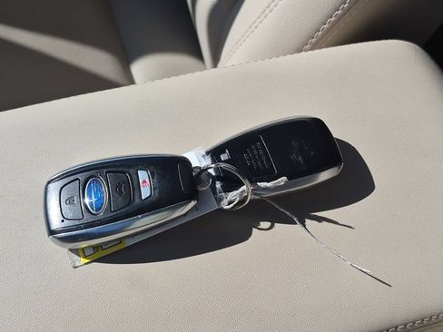 Used 2019 Subaru Outback 2.5i Limited AWD/4WD image 36