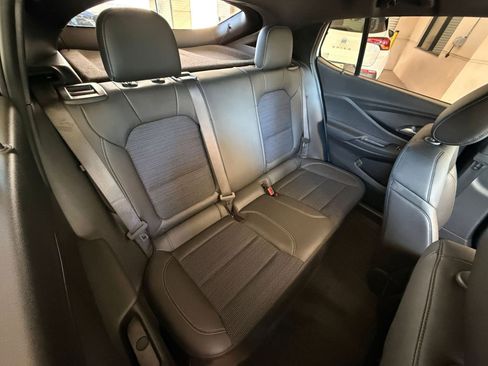 Used 2025 Buick Envista Preferred image 33