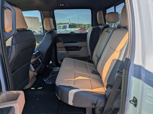 New 2026 Ford F250 Lariat w/ Lariat Premium Package image 11