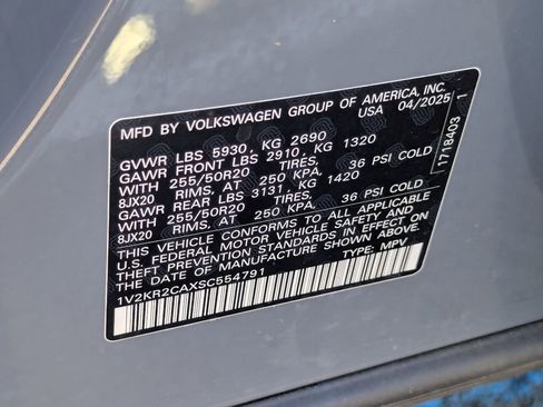 Used 2025 Volkswagen Atlas SE w/ Panoramic Sunroof Package image 42