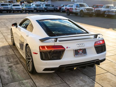 Used 2018 Audi R8 V10 plus image 19