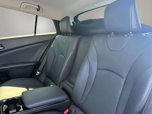 Used 2019 Toyota Prius Prime Advanced image 30