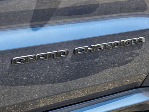 Used 2019 Jeep Grand Cherokee Limited X AWD/4WD image 16