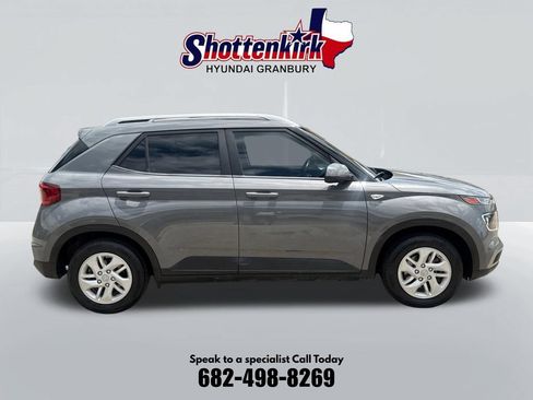Used 2020 Hyundai Venue SEL w/ Convenience Package FWD image 5