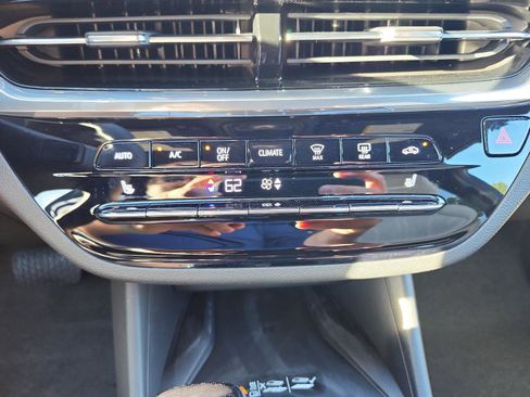 New 2026 Buick Envista Avenir image 16