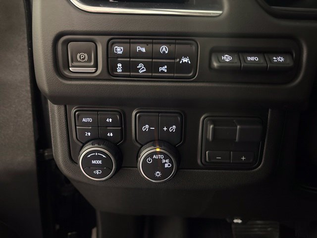 Used 2023 Chevrolet Suburban High Country w/ Advanced Technology Package AWD/4WD image 14