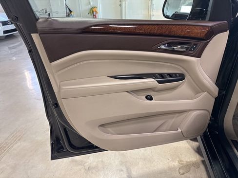 Used 2016 Cadillac SRX Luxury w/ Driver Awareness Package image 31