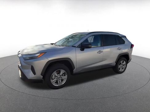 Used 2025 Toyota RAV4 LE image 7