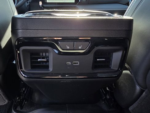 Used 2026 GMC Sierra 2500 AT4X image 25