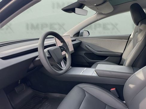 Used 2024 Tesla Model 3 Standard Range image 9