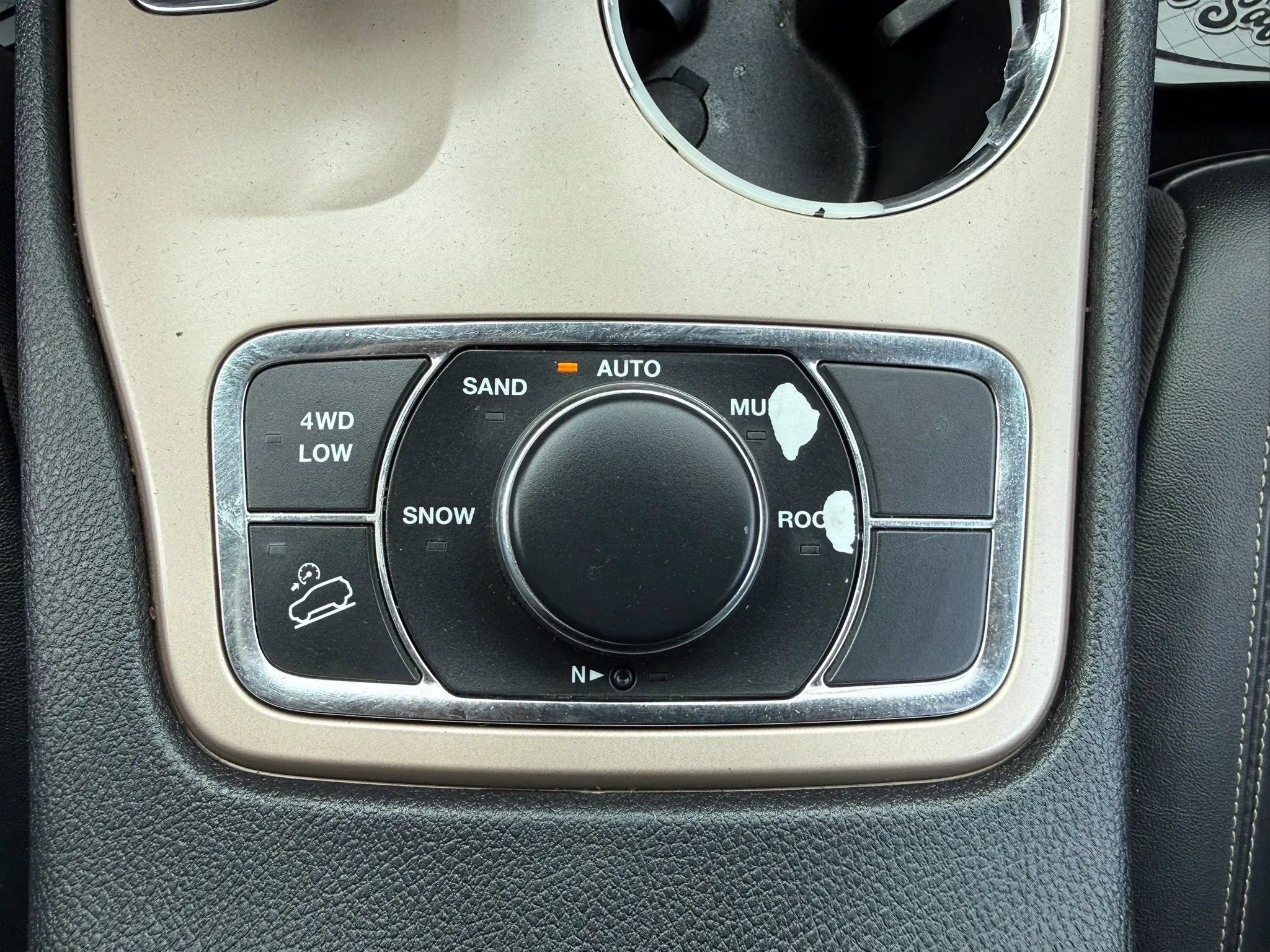 Used 2015 Jeep Grand Cherokee Limited AWD/4WD image 23