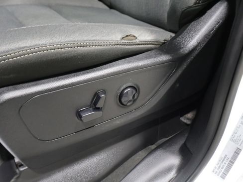 Used 2021 RAM 1500 Big Horn AWD/4WD image 17