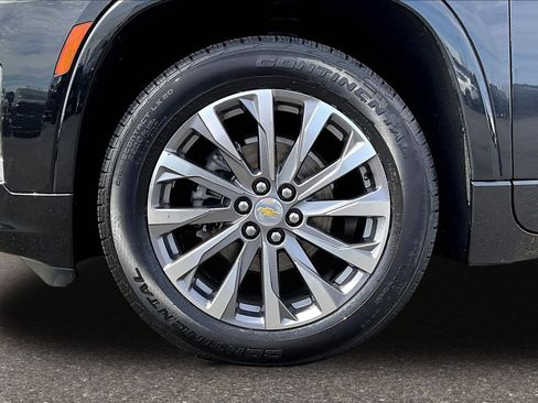 Used 2023 Chevrolet Traverse Premier AWD/4WD image 25