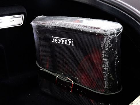 Used 2021 Ferrari F8 Tributo RWD image 31