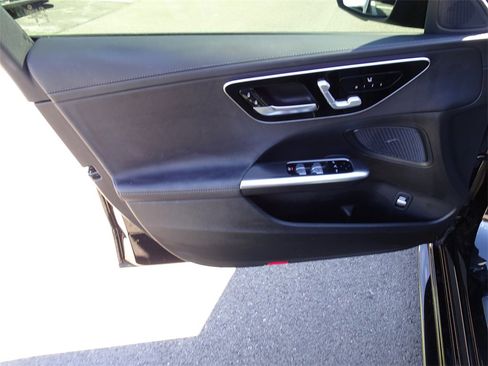 Used 2023 Mercedes-Benz C 300 4MATIC Sedan image 14