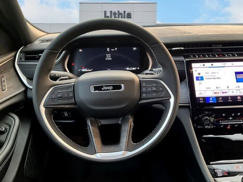 New 2025 Jeep Grand Cherokee L Limited w/ Luxury Tech Group II AWD/4WD image 15